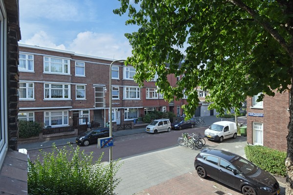 Medium property photo - Elise van Calcarstraat 9, 2522 MA Den Haag